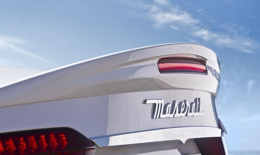  Maserati GranCabrio MC 2012 года  (фото 6 из 12)